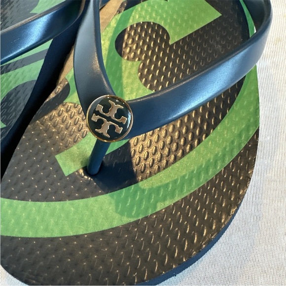 Tory Burch Black and Green Logo Flip Flops 7 - Picture 13 of 13
